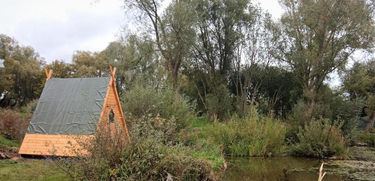Rum Bridge "Owl Watch" Wooden Tipi Hotell Sudbury  Eksteriør bilde