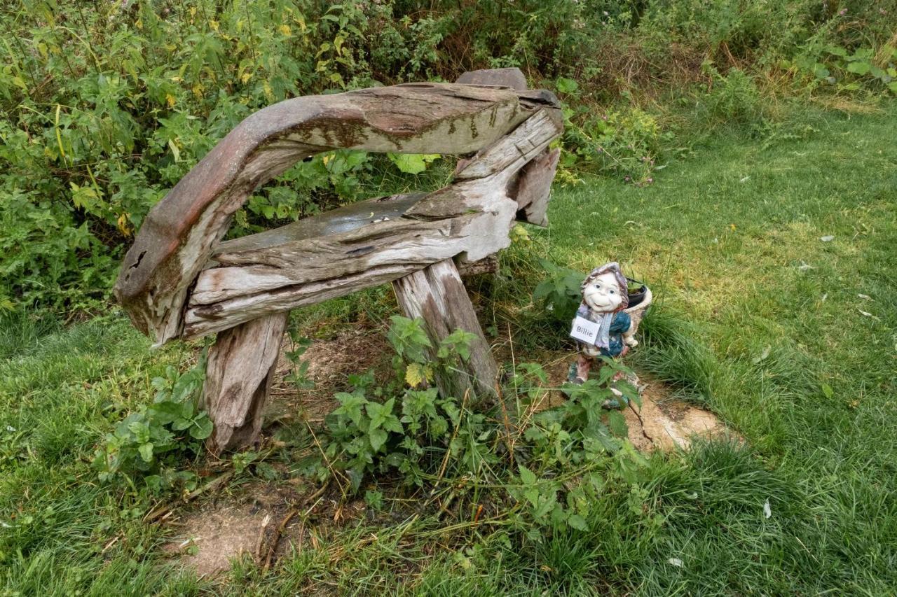 Rum Bridge "Owl Watch" Wooden Tipi Hotell Sudbury  Eksteriør bilde